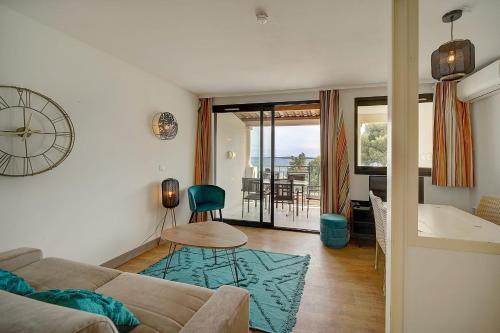 Upstays - 2 Rooms sea view - Renovated - Pool