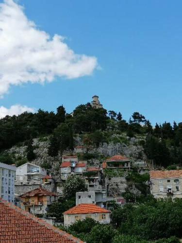 Peisaj natural din apropierea acestui apartament