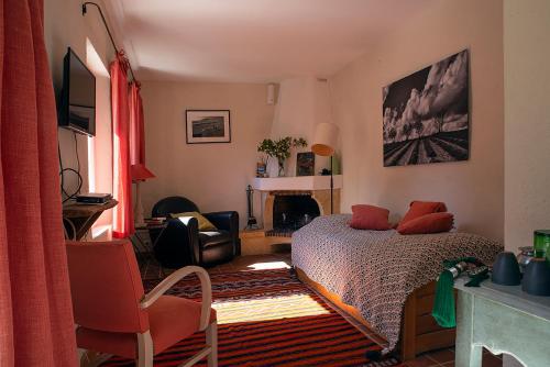 Gallery image of Le Clos des Amandiers in Simiane-la-Rotonde