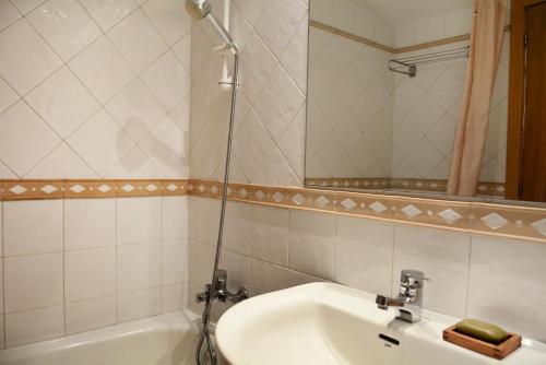 Bathroom sa Apartamento en Villa con parking