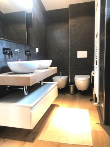 Remarkable 4-Bed Villa in Bellano – Photos 3