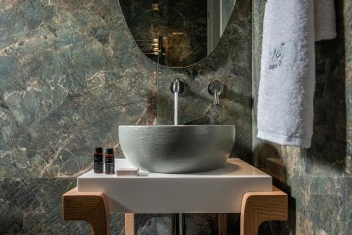 Φωτογραφία από το άλμπουμ του Kymo Instyle Villa - Sea view Private pool Jacuzzi στο Κοκκίνη Χάνι