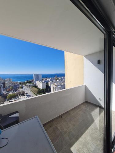 Family Apartment Split