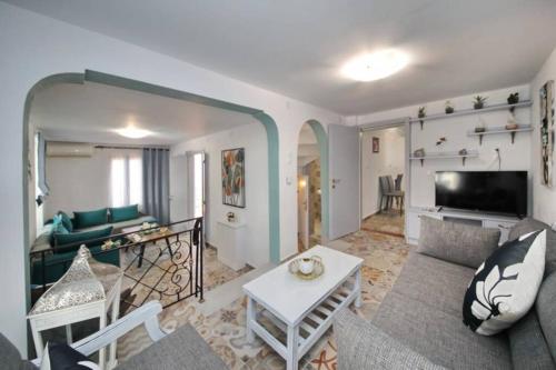 Philoxenia Guest House