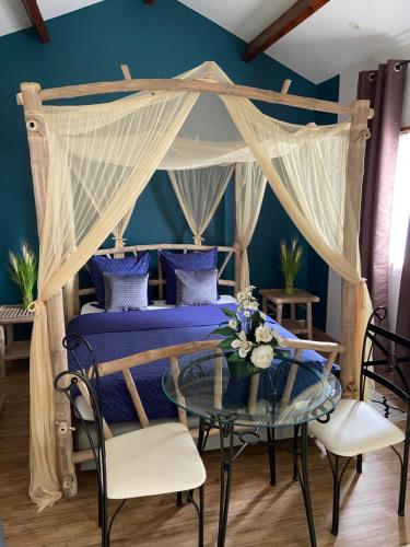 Gallery image of Maisonnette et piscine in Miramas