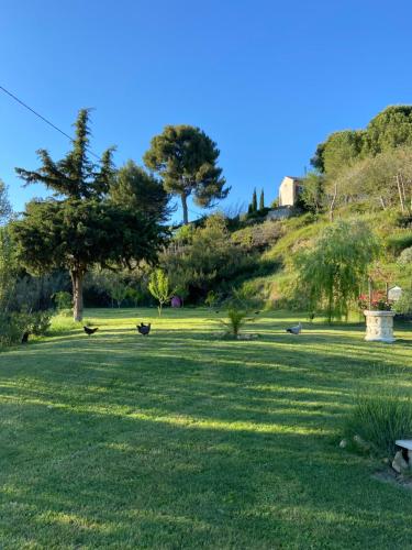 Gallery image of Maisonnette et piscine in Miramas