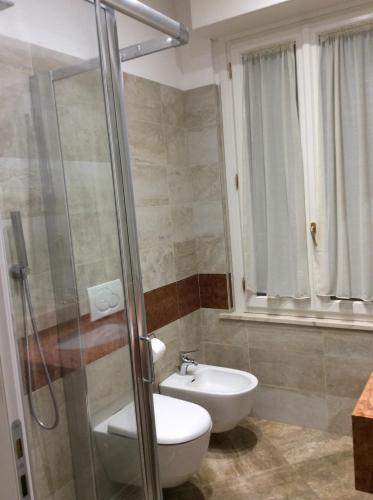 Et badeværelse på Residenza Grand Hotel Riccione