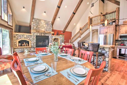 Gallery image of 5 Mi to Crescent Lake Dog-Friendly Oregon Getaway in Odell Lake