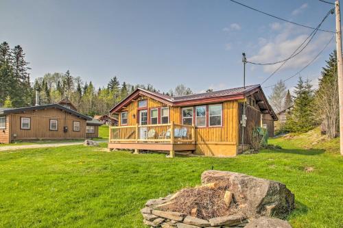 Charming Lakeside Cabin with Deck and Shared Dock! – Photos 2