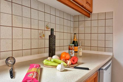Kuchyň nebo kuchyňský kout v ubytování Adonis Apartments