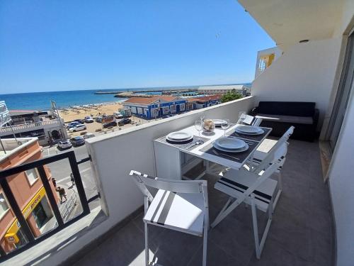 T2 Gaveto- Frente Mar, Wifi, Aconchegante & Familiar