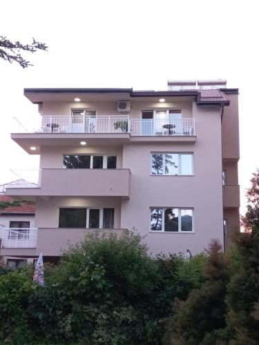 Photo de la galerie de l'établissement Apartments Smakoski, à Ohrid