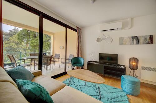 IMMOGROOM - 3 Rooms - Renovated - Pool - Air conditioning - Parking -