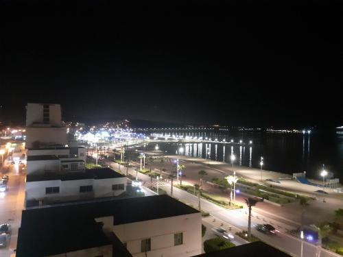 Vue générale sur Nador ou vue de la ville depuis l'appartement