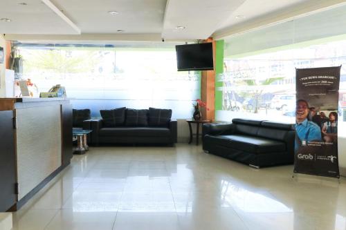 Zona de estar de Al-Badar Hotel Syariah Makassar