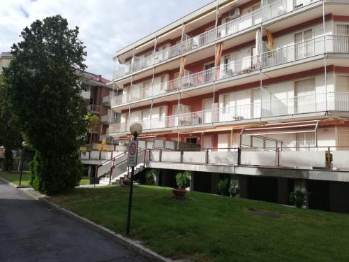Budova, v ktorej sa apartmán nachádza