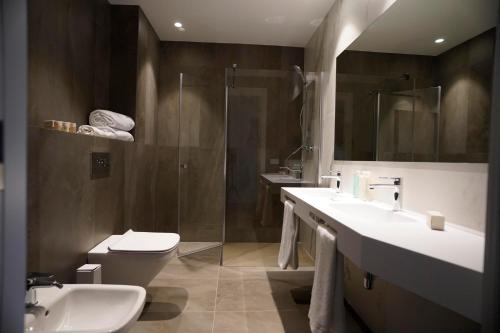 Ein Badezimmer in der Unterkunft Hotel Bodega FyA - GRUPO PIÉROLA