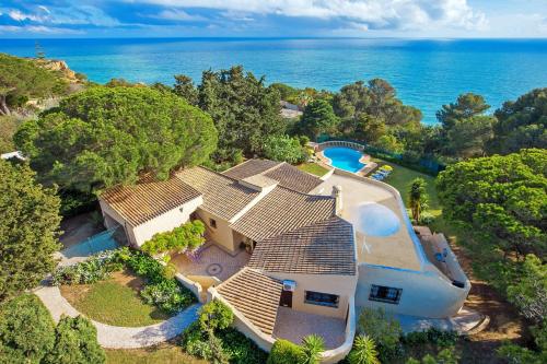 Villa Sounia by Villa Plus