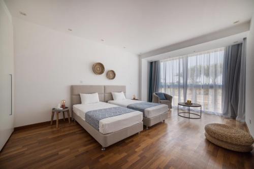 Afbeelding uit fotogalerij van Touch Blue Residences in Larnaka