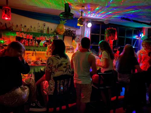 比亞米爾港的住宿－Hostal Galapagos by Bar de Beto，相簿中的一張相片