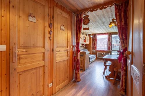 Photo de la galerie de l'établissement La Sierra - Appartement 4 personnes - Val Thorens, à Val Thorens