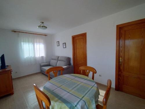 PRECIOSO ÁTICO CON AIRE ACONDICIONADO y PISCINA