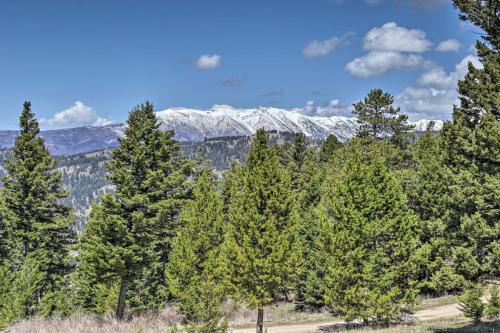 Ảnh trong thư viện ảnh của Remote Mtn Retreat with Hot Tub Outside Bozeman! ở Bozeman