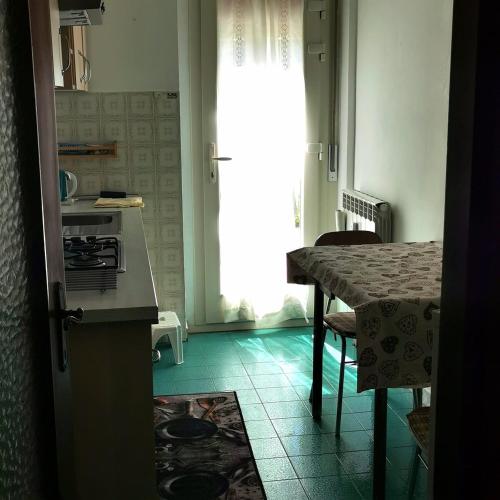 Kuchyň nebo kuchyňský kout v ubytování Appartamento Chatillon