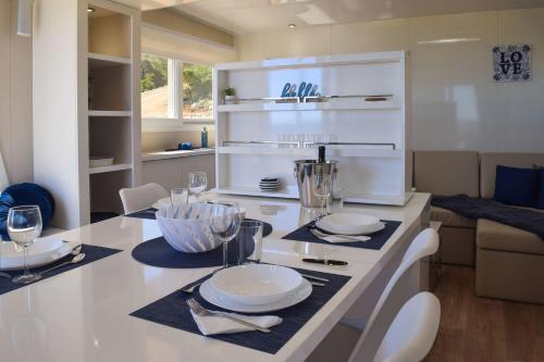 Gallery image of Glamping Tents and Mobile Homes Trasorka in Veli Lošinj