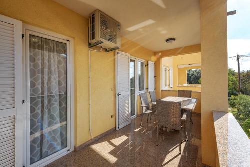 Apartments Gulic