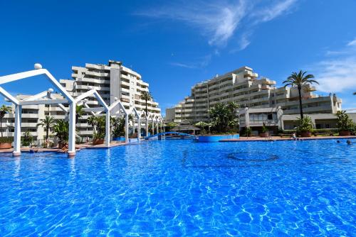 Benal Beach, Luxury Sea & Mountain View Beachside 1 Bedroom ...