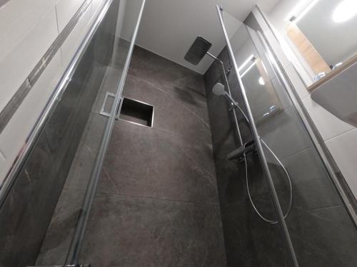 Phòng tắm tại Comfort-Hotel garni Schierker Waldperle - inklusive Wellness
