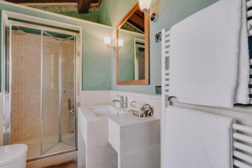Kylpyhuone majoituspaikassa Terenzi Hospitality & Wine