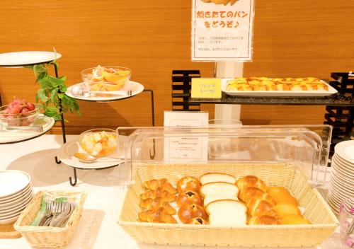 Comida en o cerca de este hotel
