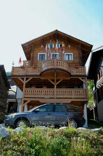 B&Bが所在する建物