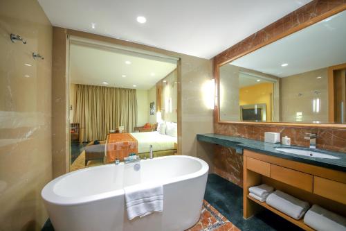 Um banheiro em Welcomhotel by ITC Hotels, Jodhpur