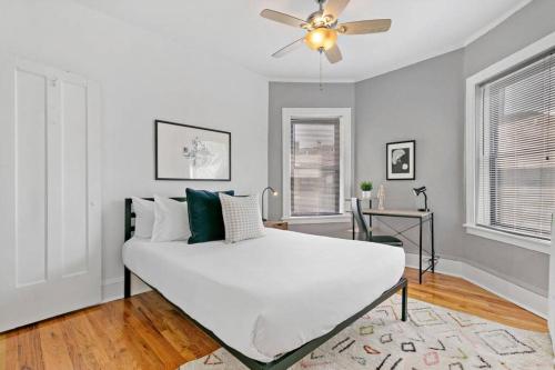 Hip 3BR, Easy Transpo, Convenient, Comfort of Home
