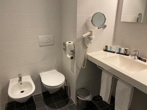 Ένα μπάνιο στο Van der Valk Hotel Rotterdam - Blijdorp