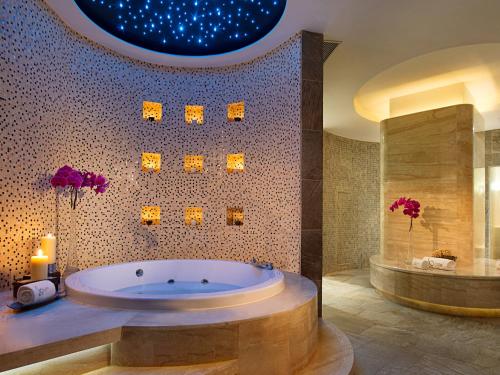 Koupelna v ubytování Sofitel Macau At Ponte 16