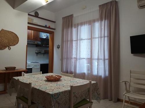 Photo de la galerie de l'établissement Veranda sul mare - casa vacanze FRONTE MARE, à Sciacca