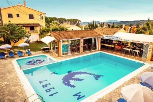 Bazén v ubytování NIKOLETA'S CORFU APARTMENTS nebo v jeho okolí