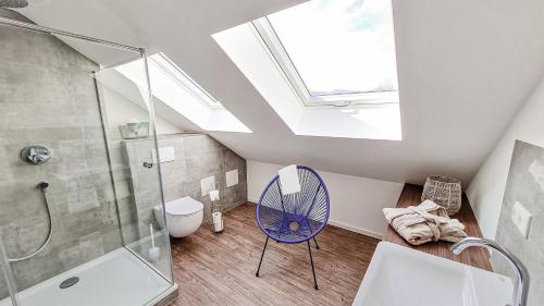 Koupelna v ubytování Penthouse im Dachgeschoss