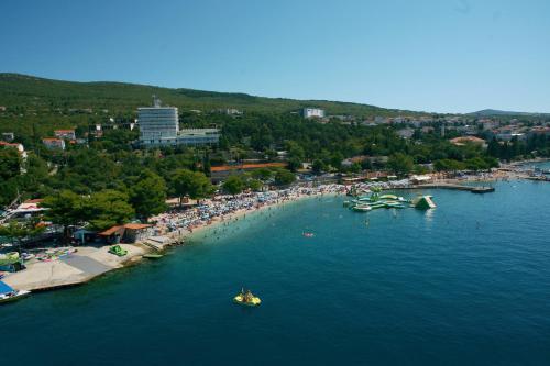 SARA LUX apartment with sea view, 50m from the beach
