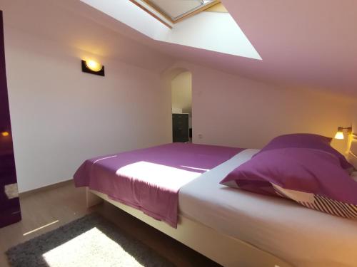 SARA LUX apartment with sea view, 50m from the beach