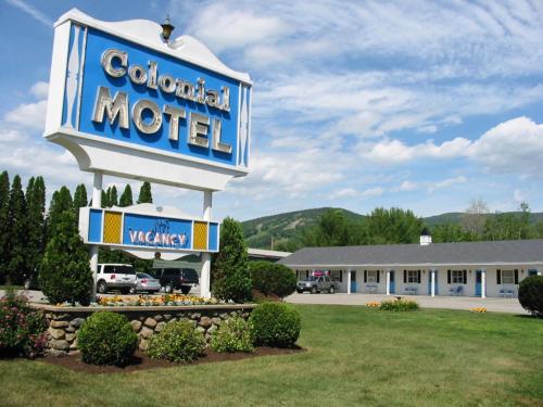 a sign in front of a motel at Colonial Motel in North Conway