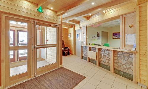 Фотография из галереи Hotel Emeraude в городе Пезе-Нанкруа