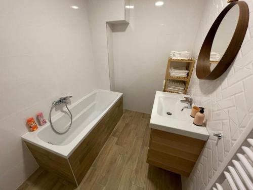 Fotografia z galérie ubytovania Léna Apartments v destinácii Balatonalmádi