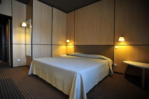Katil atau katil-katil dalam bilik di Axis Vermar Conference & Beach Hotel