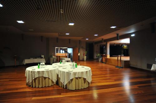 Restoran atau tempat lain untuk makan di Axis Vermar Conference & Beach Hotel