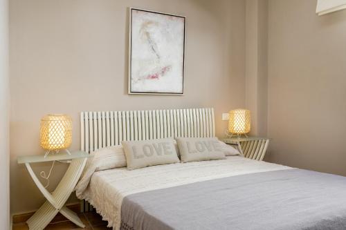 Posteľ alebo postele v izbe v ubytovaní Lets Holidays new apartment close to the beach